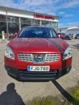 Nissan Qashqai 2009 Punainen