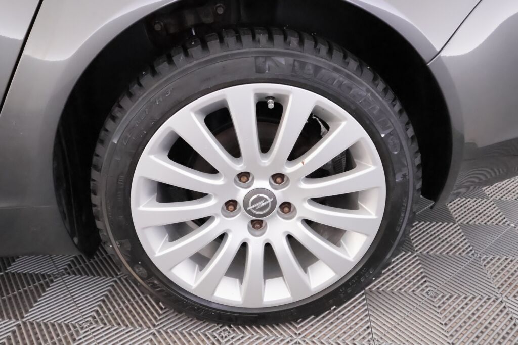 Opel Insignia 2009 Harmaa