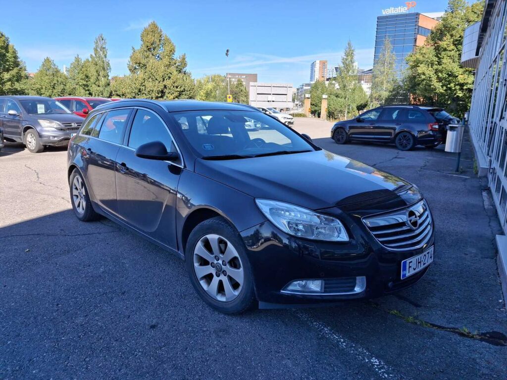 Opel Insignia 2010 Musta