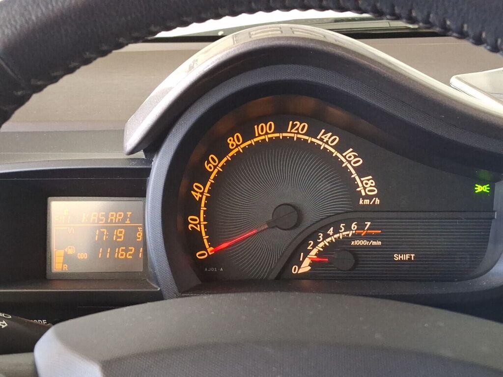 Toyota iQ 2009 Musta