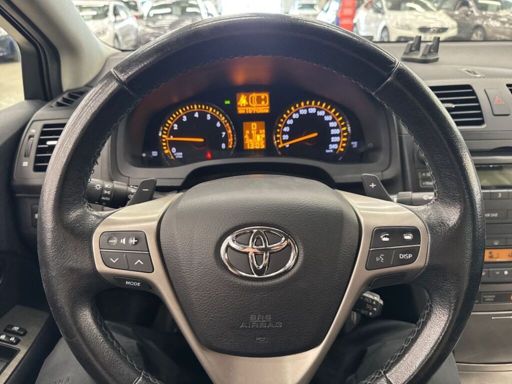 Toyota Avensis 2009 Harmaa