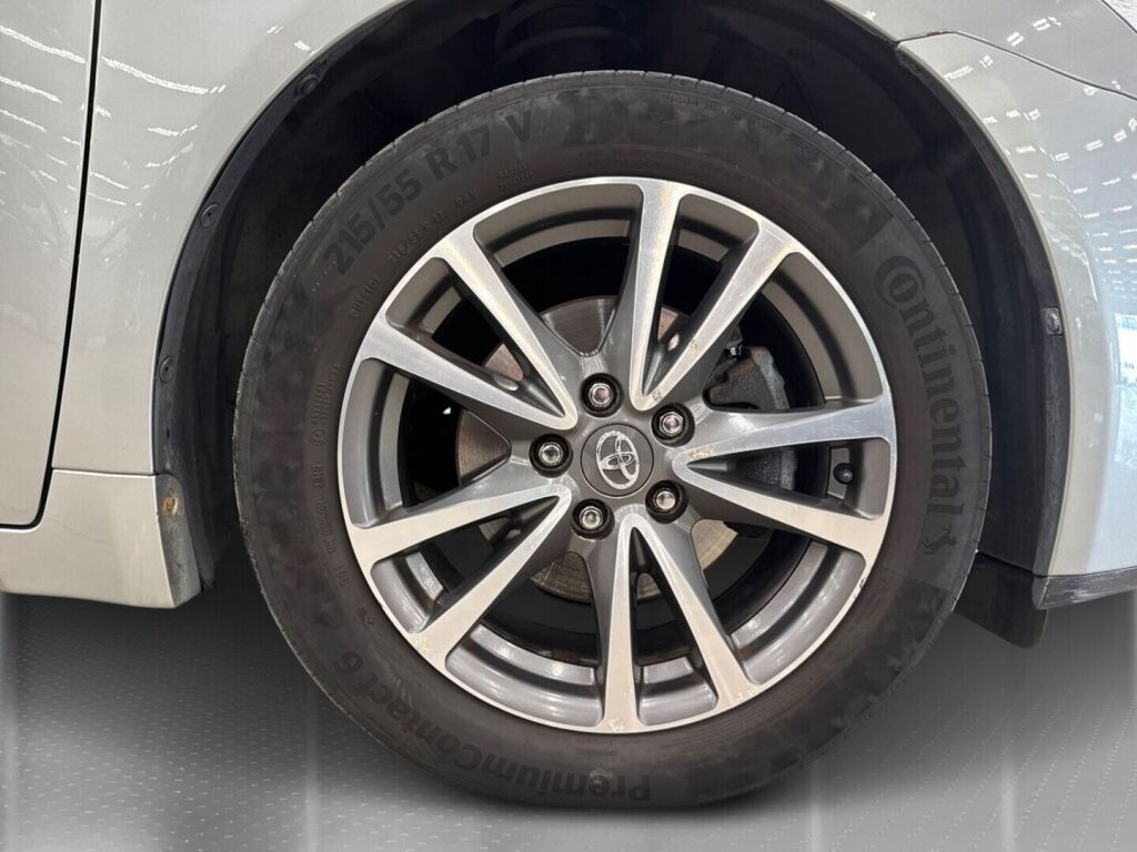 Toyota Avensis 2009 Harmaa