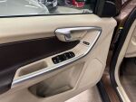 Volvo XC60 2009 Ruskea (beige)