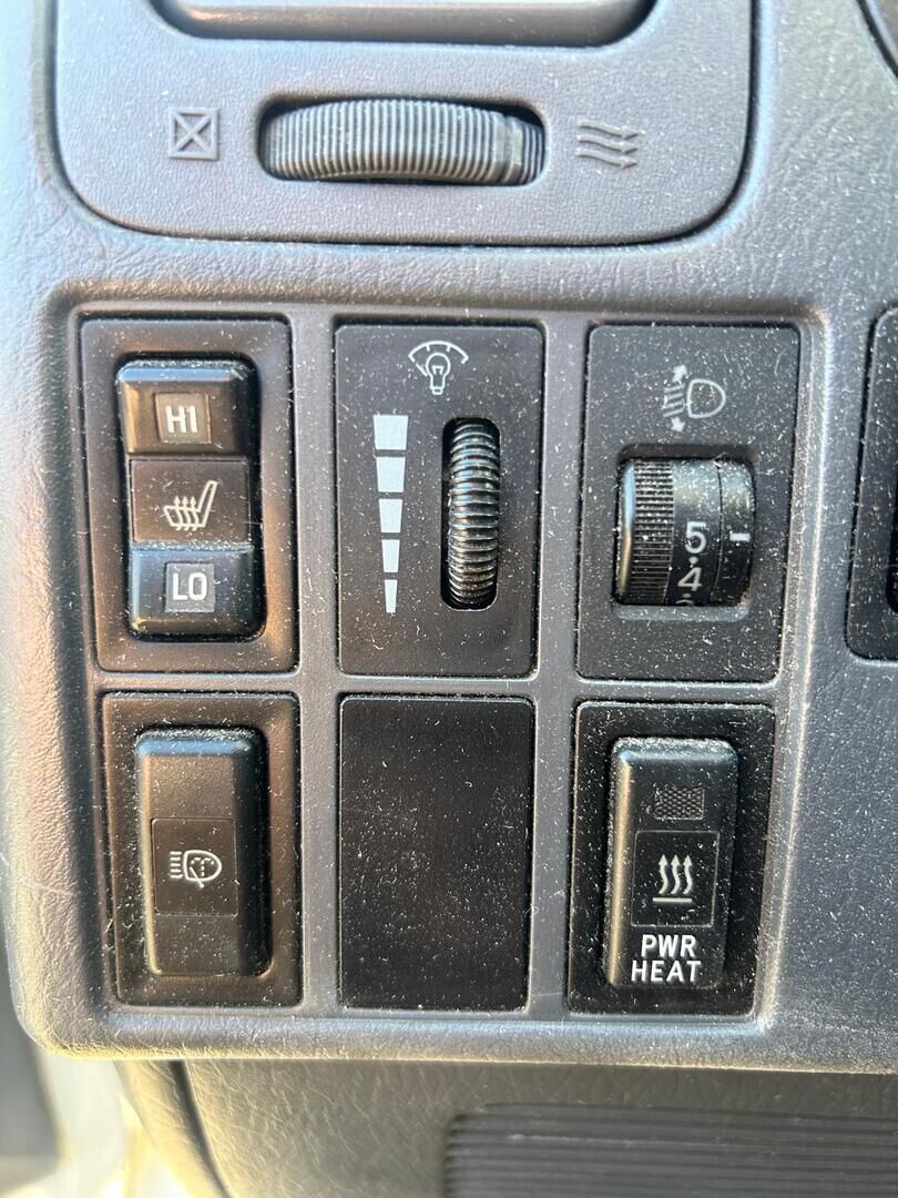 Toyota Hiace 2009 Valkoinen