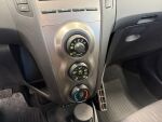 Toyota Yaris 2009 Punainen