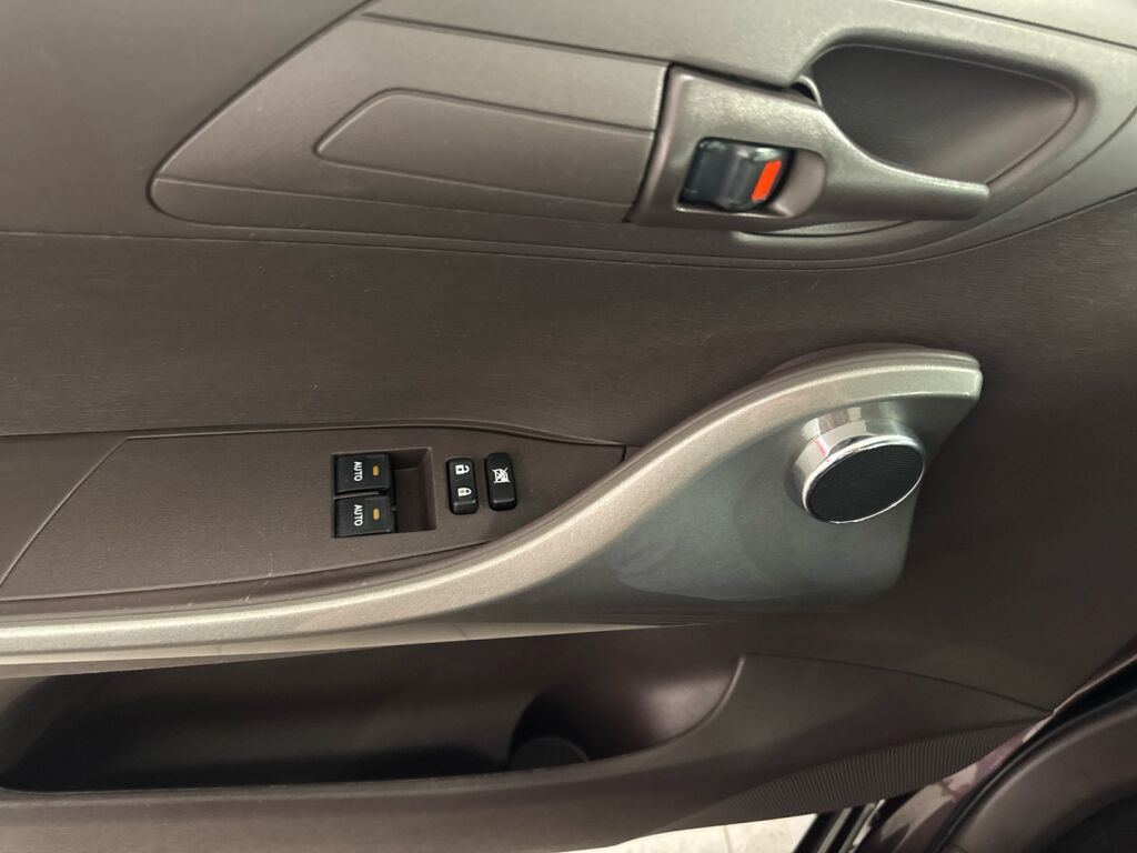 Toyota iQ 2009 Violetti