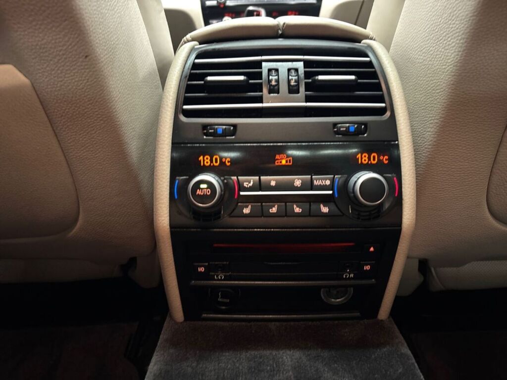 BMW 750 2009 Musta
