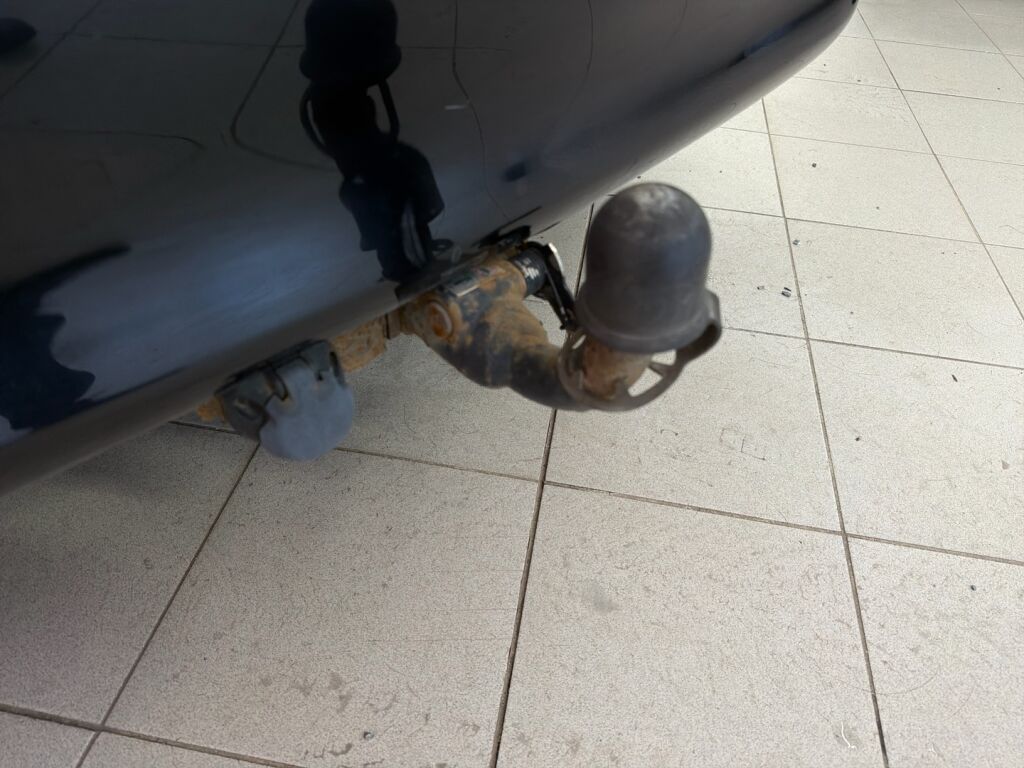 Toyota Auris 2009 Musta