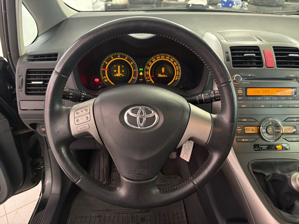 Toyota Auris 2009 Musta