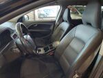Volvo V70 2010 Musta