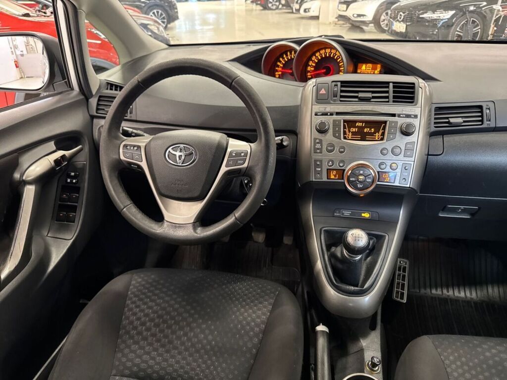Toyota Verso 2010 Hopea