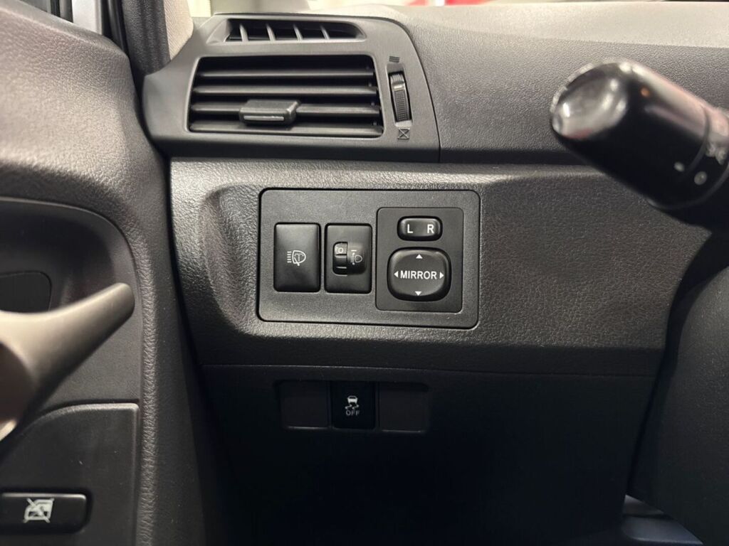 Toyota Verso 2010 Hopea