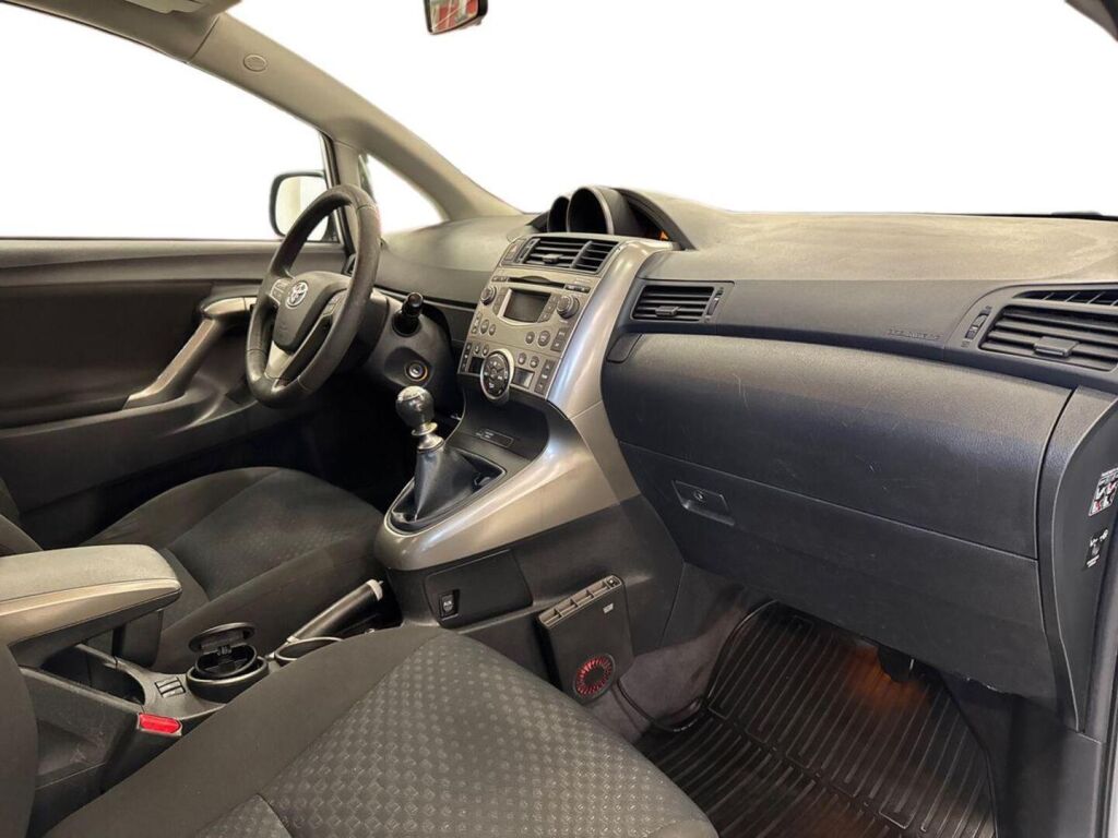 Toyota Verso 2010 Hopea
