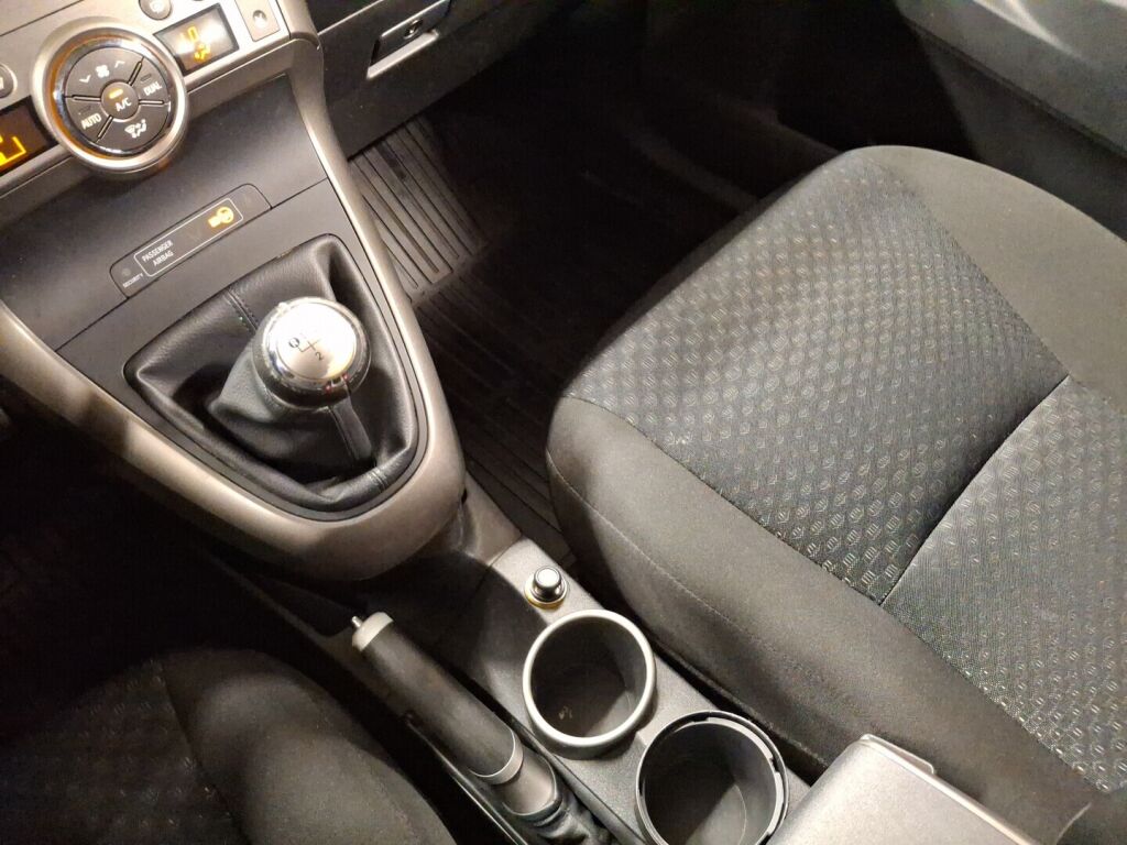 Toyota Verso 2010 Sininen