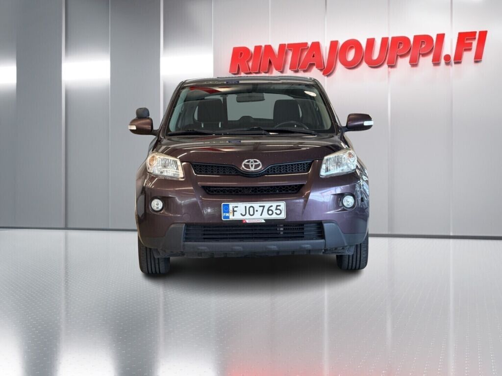 Toyota Urban Cruiser 2011 Violetti