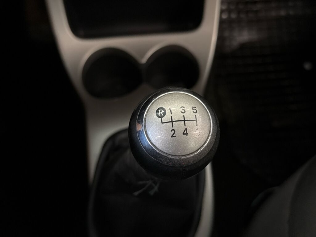 Toyota Urban Cruiser 2011 Violetti