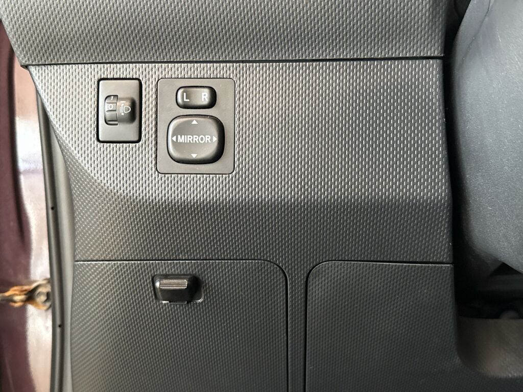 Toyota Urban Cruiser 2011 Violetti