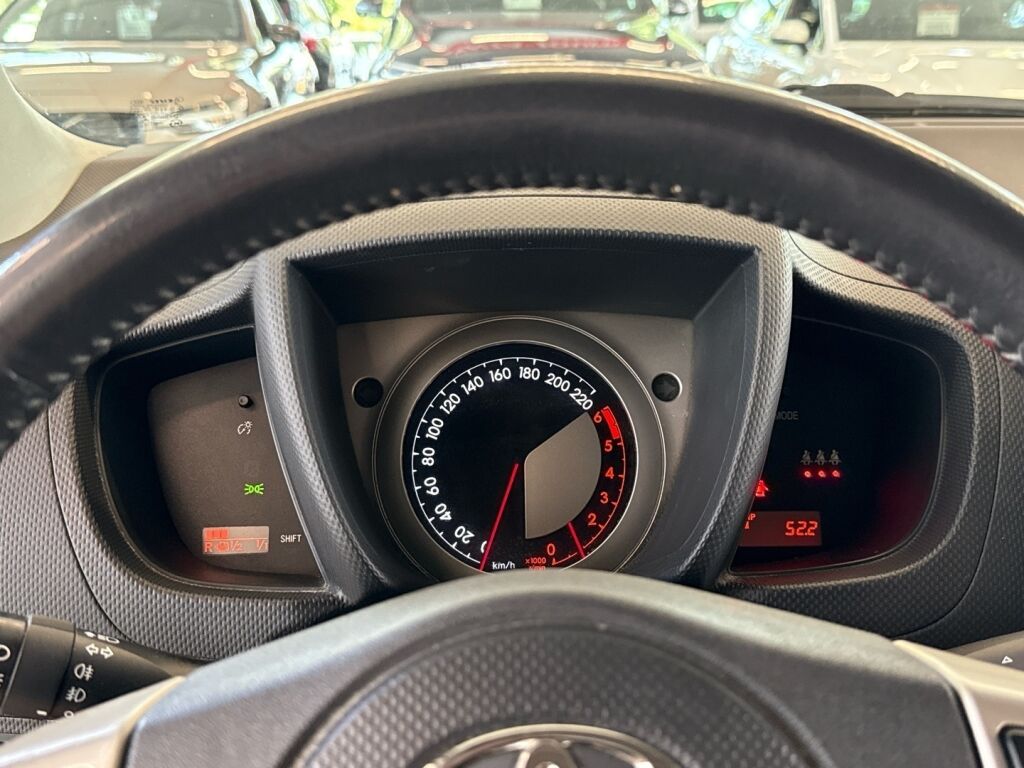 Toyota Urban Cruiser 2011 Violetti