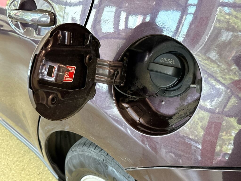 Toyota Urban Cruiser 2011 Violetti