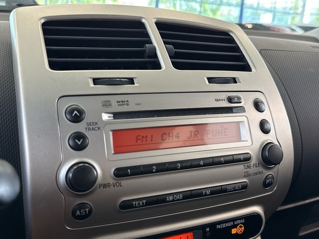 Toyota Urban Cruiser 2011 Violetti