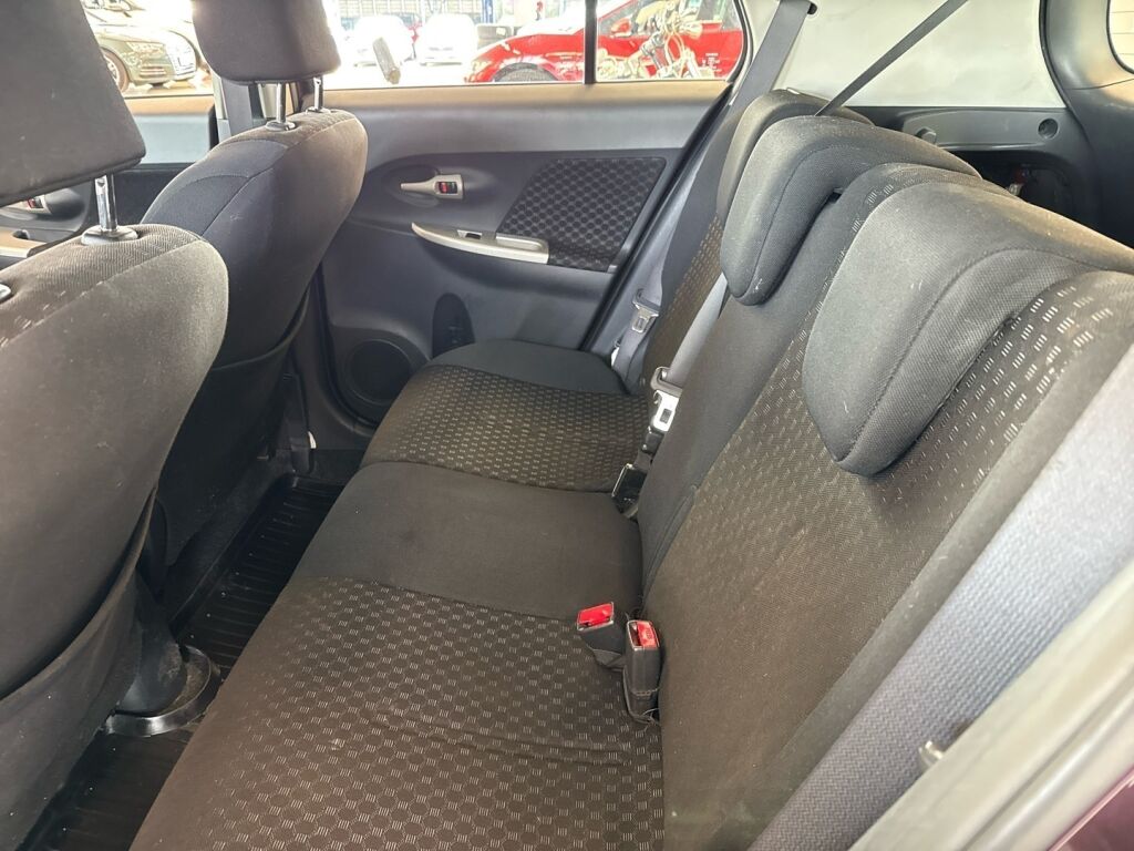 Toyota Urban Cruiser 2011 Violetti