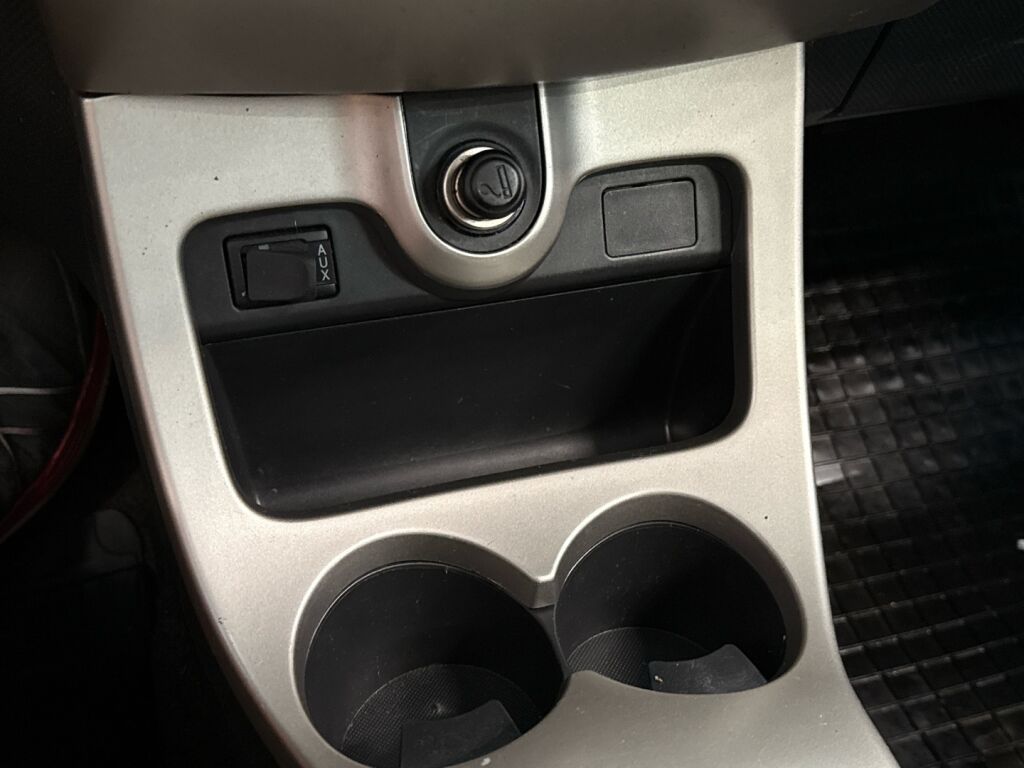 Toyota Urban Cruiser 2011 Violetti