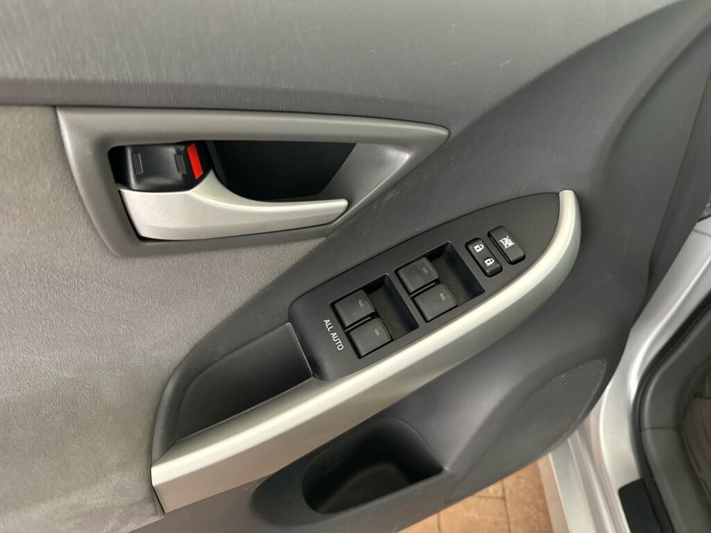 Toyota Prius 2011 Hopea