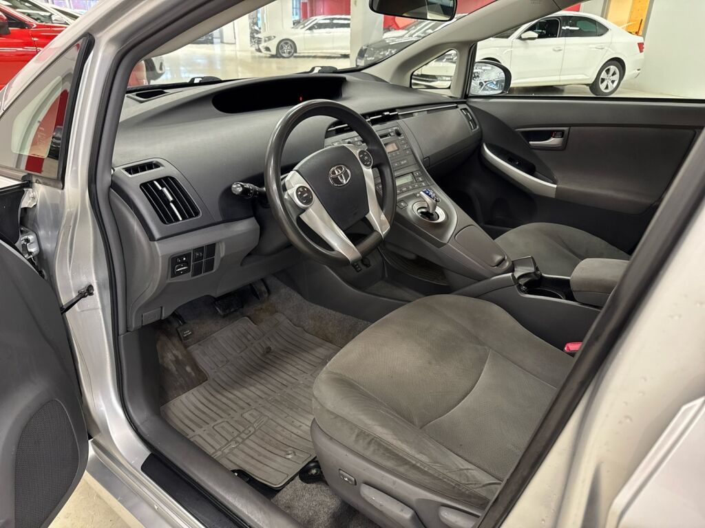 Toyota Prius 2011 Hopea