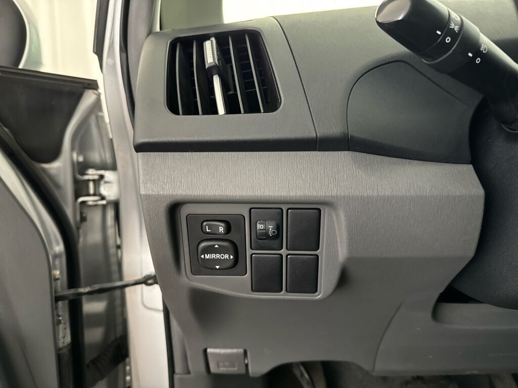 Toyota Prius 2011 Hopea