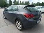 Opel Astra 2010 Violetti