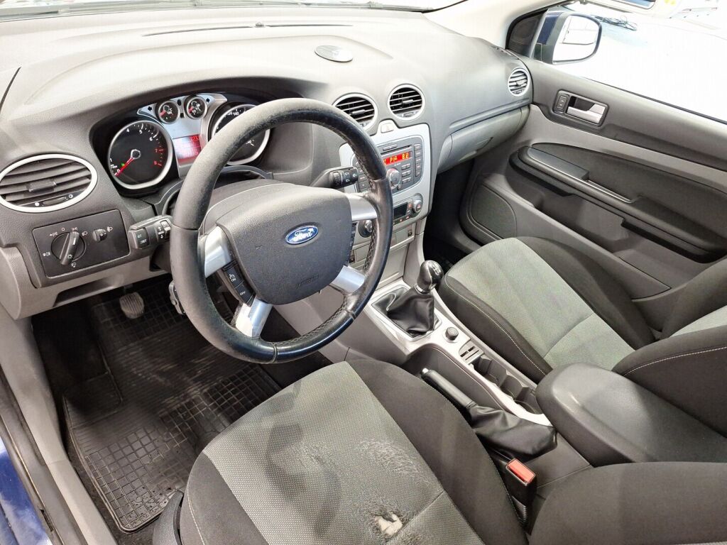 Ford Focus 2010 Sininen