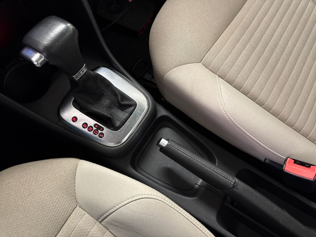 Volkswagen Polo 2010 Valkoinen