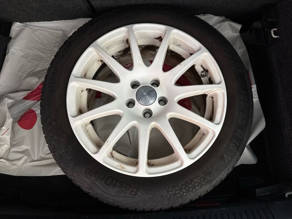 Volkswagen Polo 2010 Valkoinen