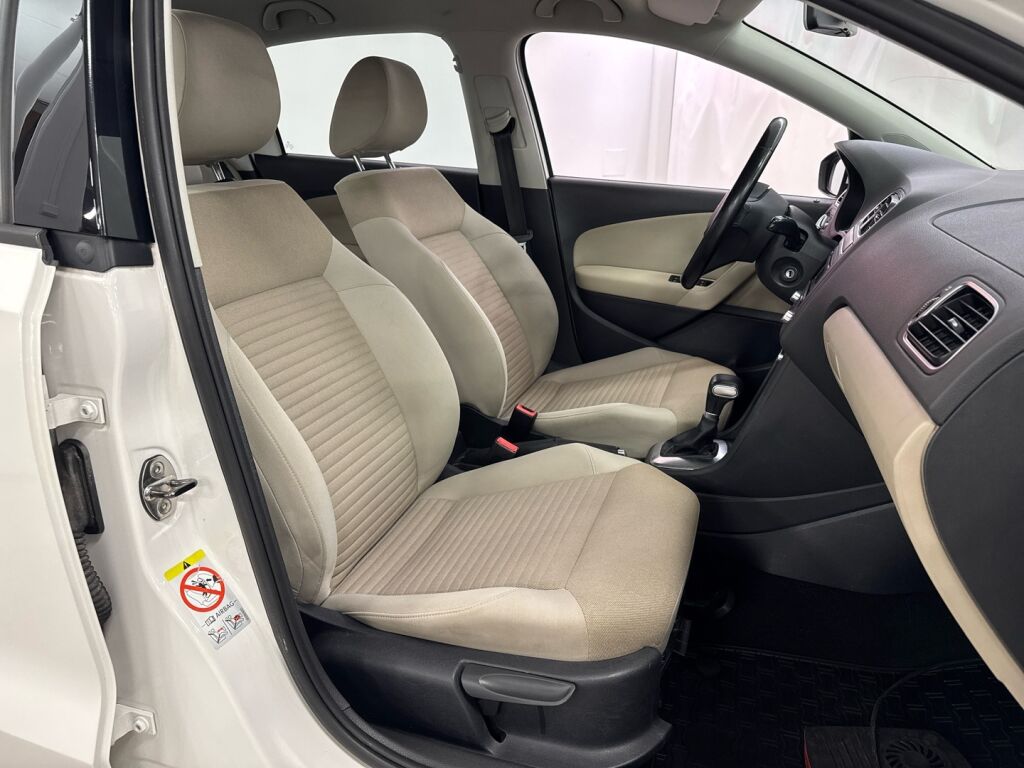 Volkswagen Polo 2010 Valkoinen