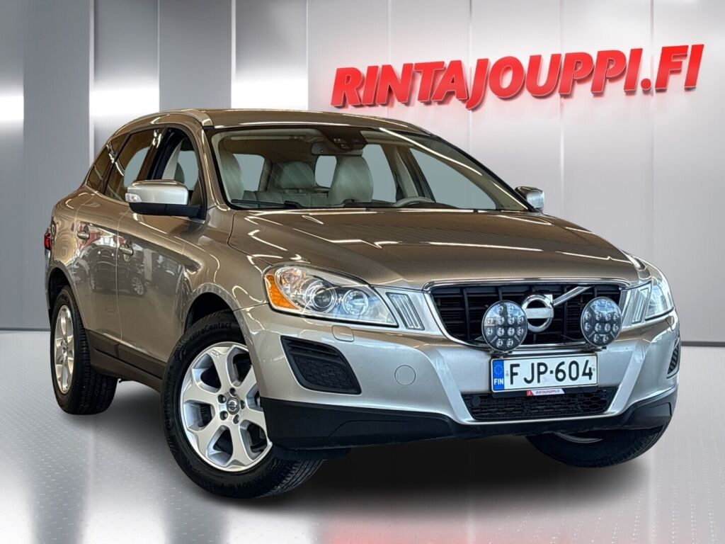 Volvo XC60 2010 Ruskea (beige)