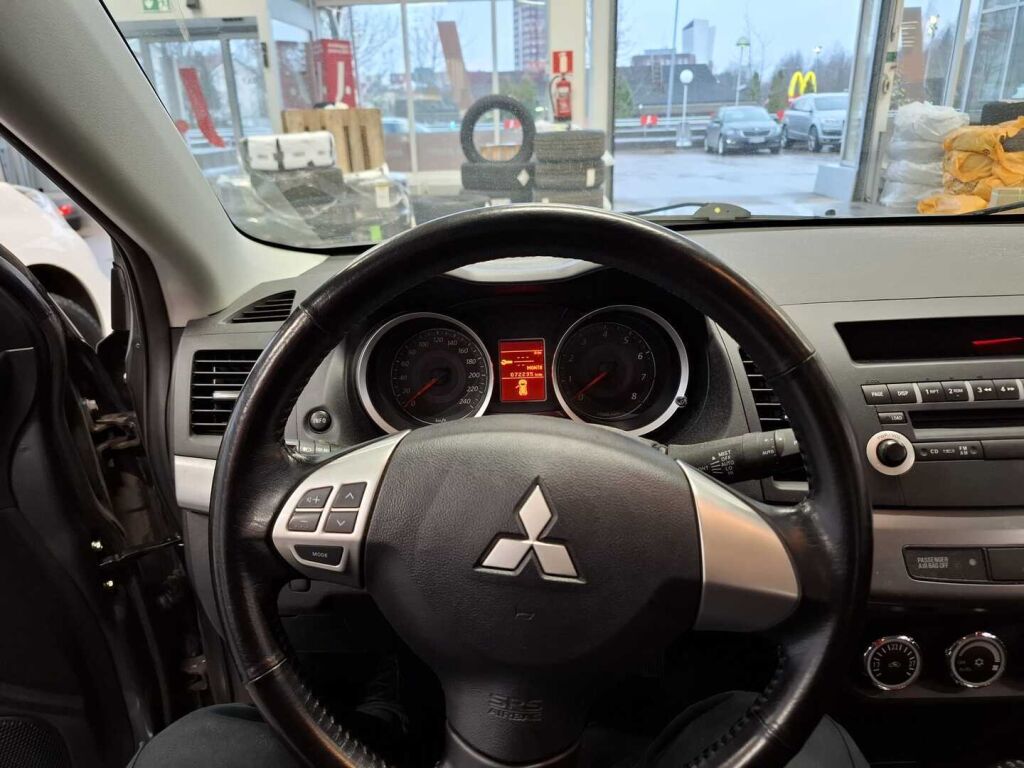 Mitsubishi Lancer 2010 Harmaa