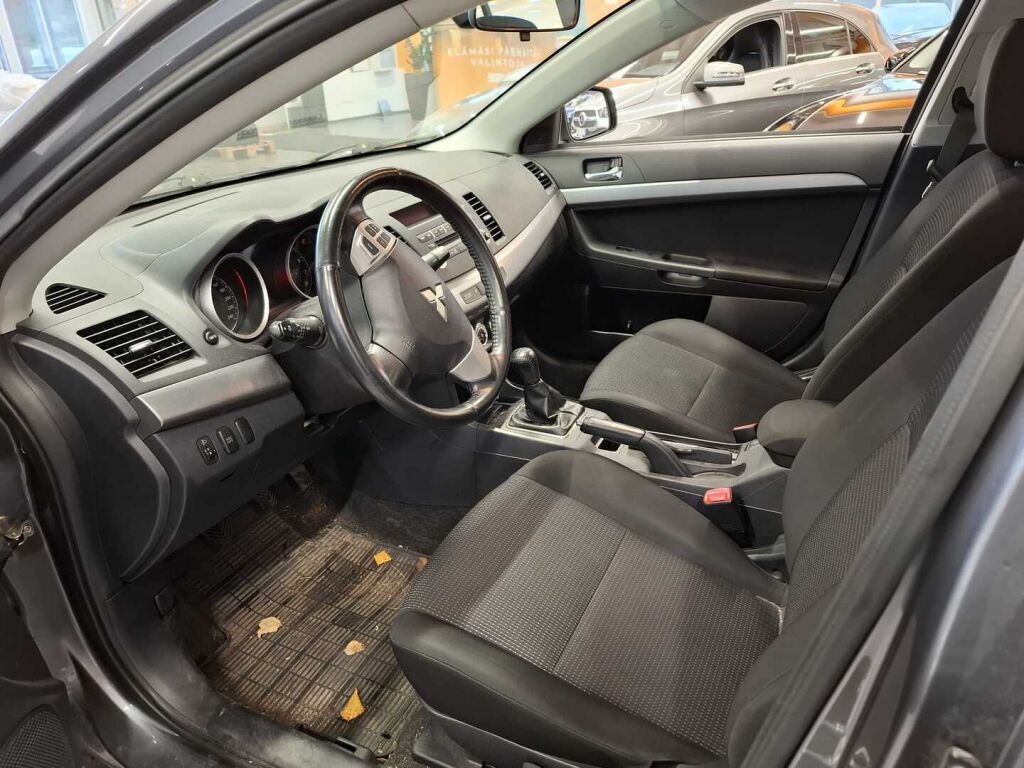 Mitsubishi Lancer 2010 Harmaa