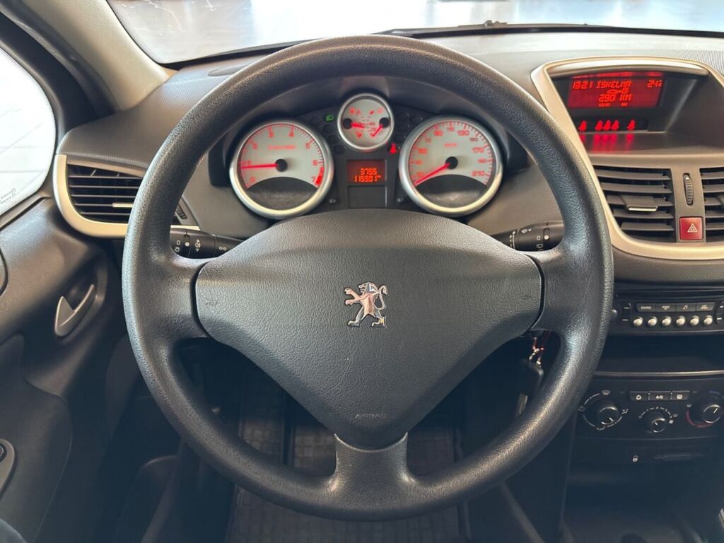 Peugeot 207 2010 Musta