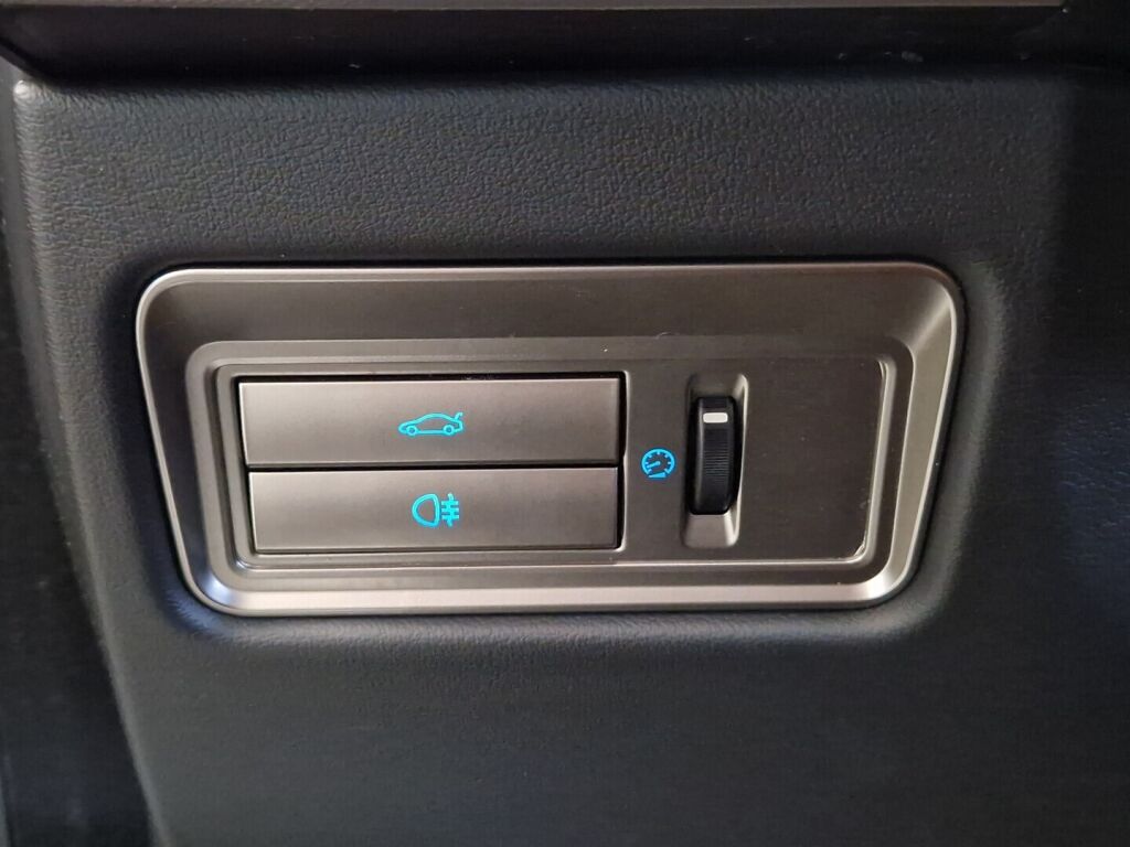 Jaguar XF 2010 Musta