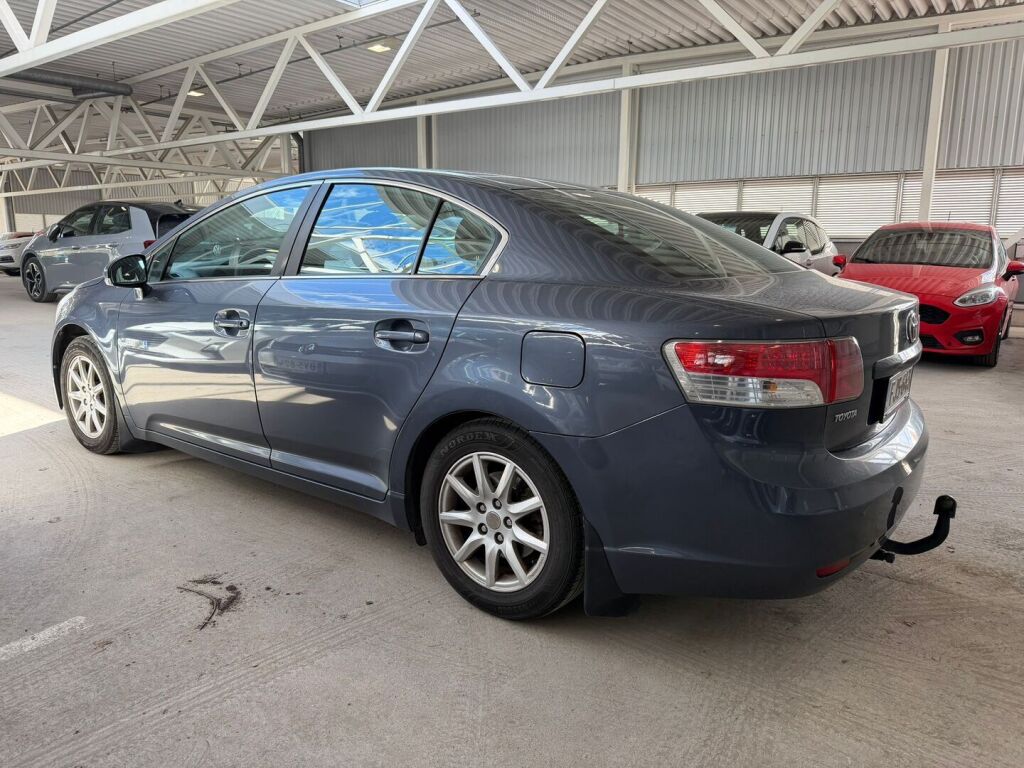 Toyota Avensis 2010 Sininen
