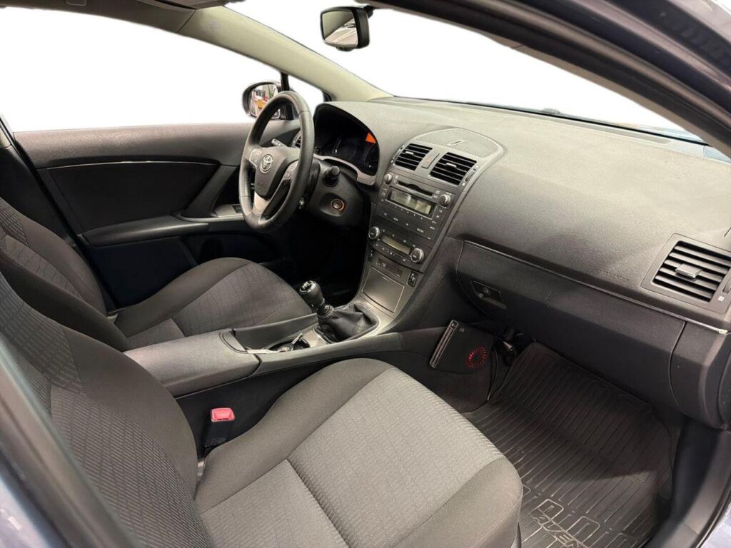 Toyota Avensis 2010 Sininen