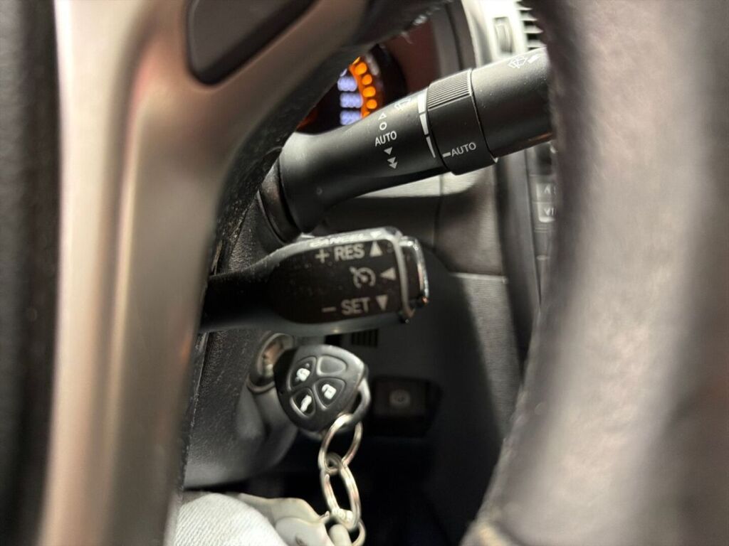 Toyota Avensis 2010 Sininen