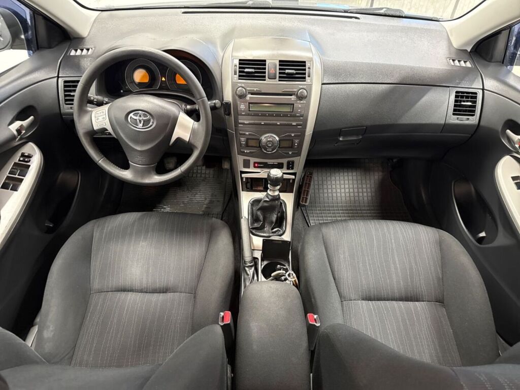 Toyota Corolla 2010 Harmaa