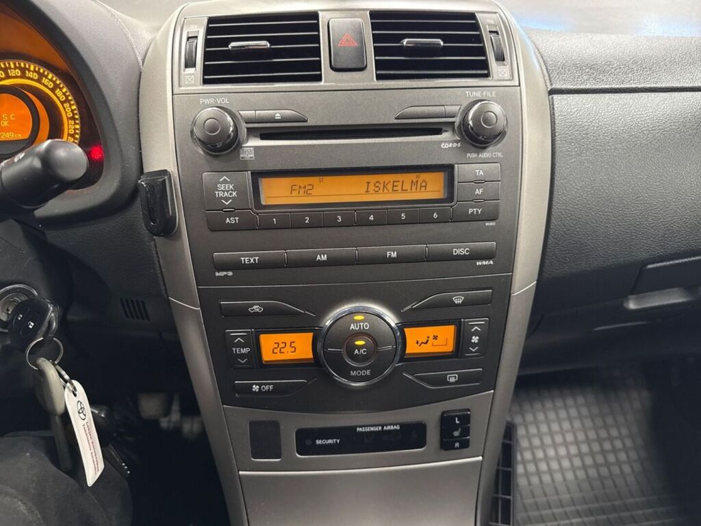 Toyota Corolla 2010 Harmaa