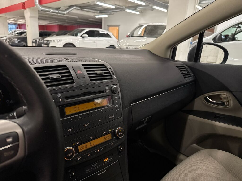 Toyota Avensis 2010 Sininen