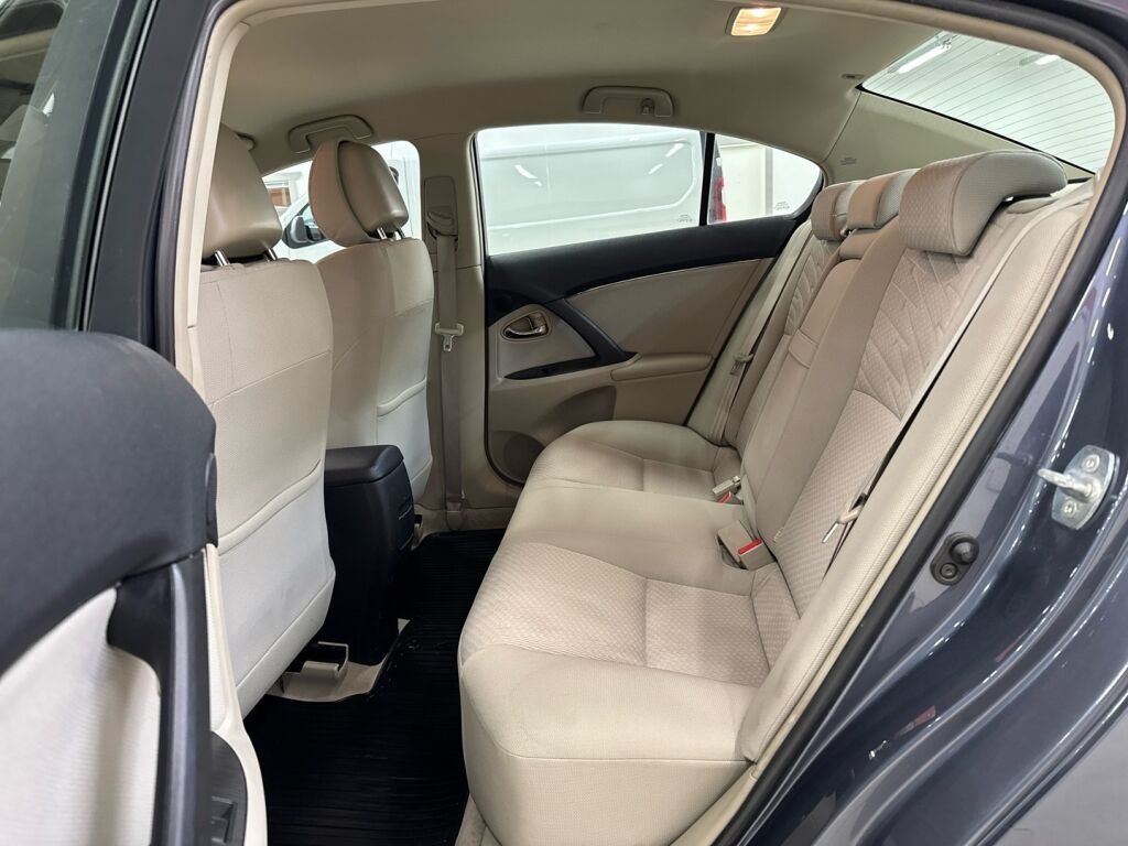 Toyota Avensis 2010 Sininen