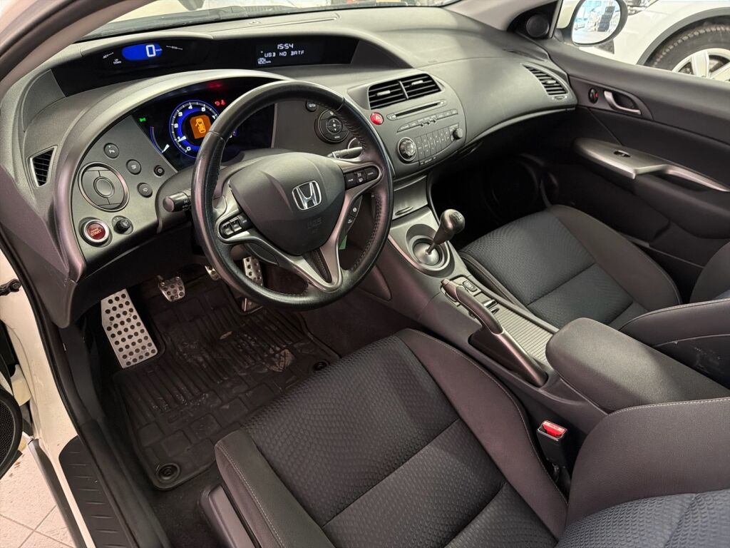 Honda Civic 2010 Valkoinen