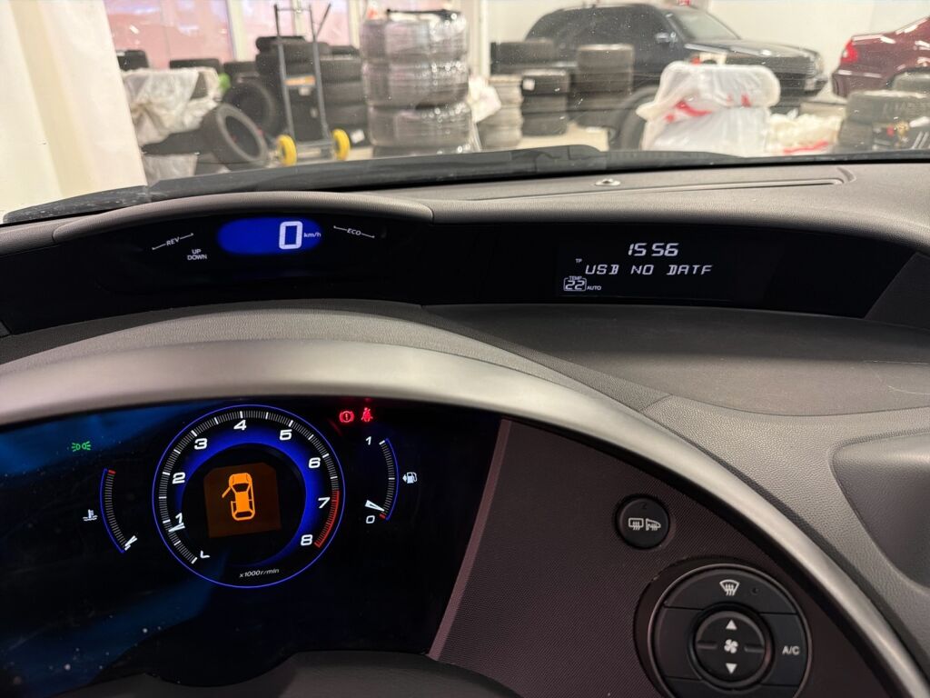 Honda Civic 2010 Valkoinen