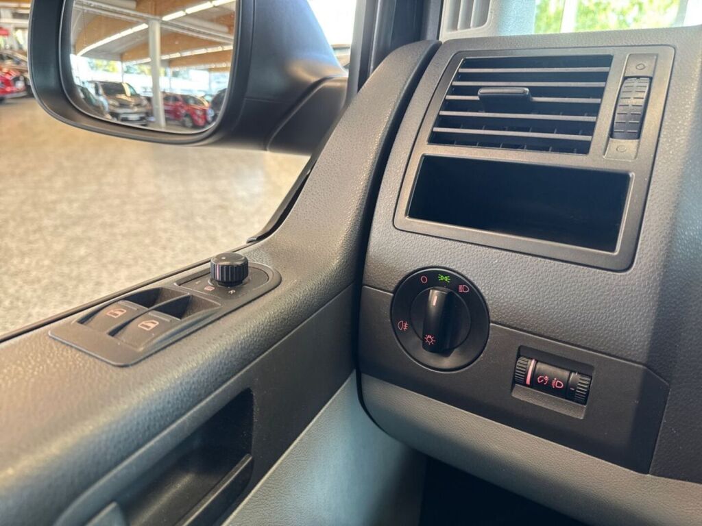 Volkswagen Caravelle 2010 Sininen