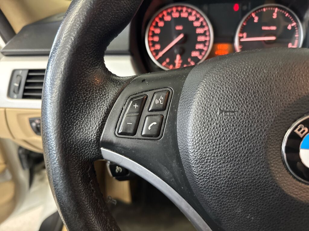 BMW 318 2010 Valkoinen